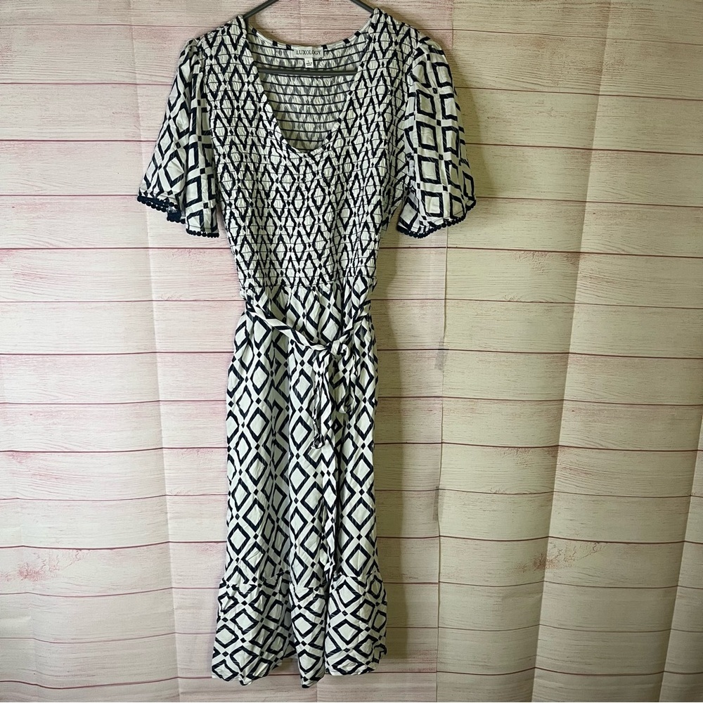 Luxology‎ Navy Blue White 100% Rayon Smocked Belted Dress Size Large